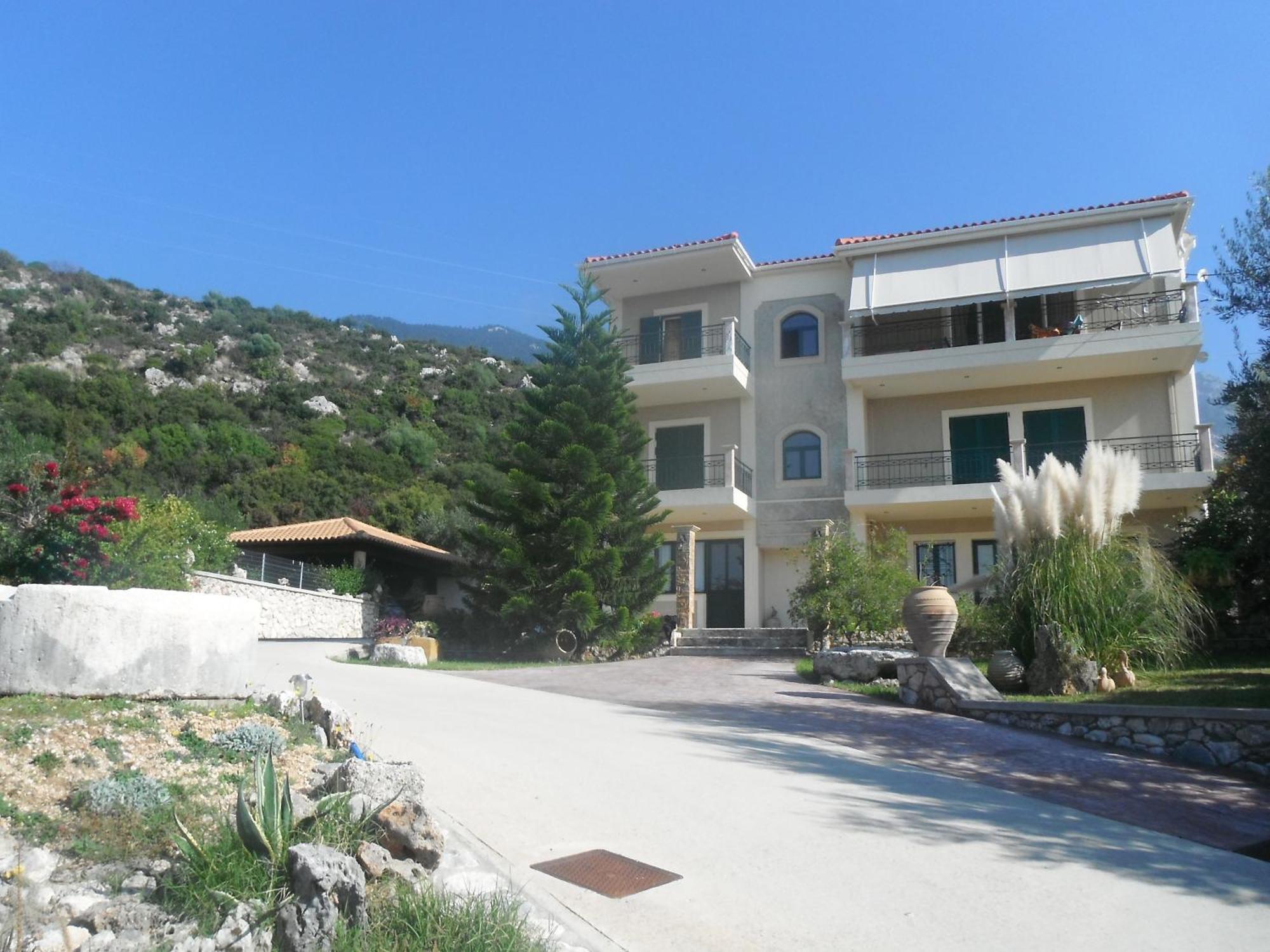 Evianna Studios Mousata Exterior photo